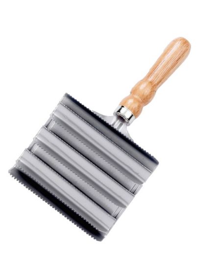 Lincoln Large Metal Curry Comb 